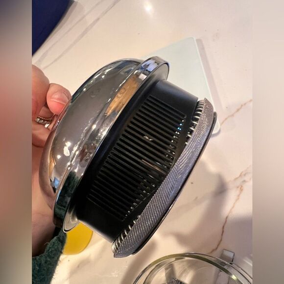 Bodum Chambord 2-Cup Chrome French Press Coffee Maker Stainless Steel 2 cup 7 in - Picture 7 of 13